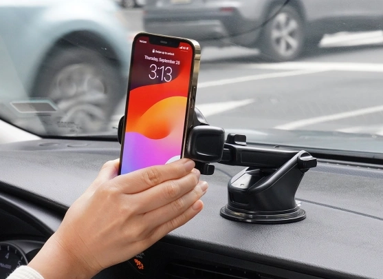 נמאס לכם שהטלפון עף בסיבוב? 🚗 המעמד שלא נופל לעולם! iOttie